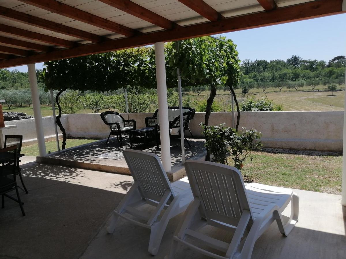 Holiday House Tunjarice Обровац Экстерьер фото