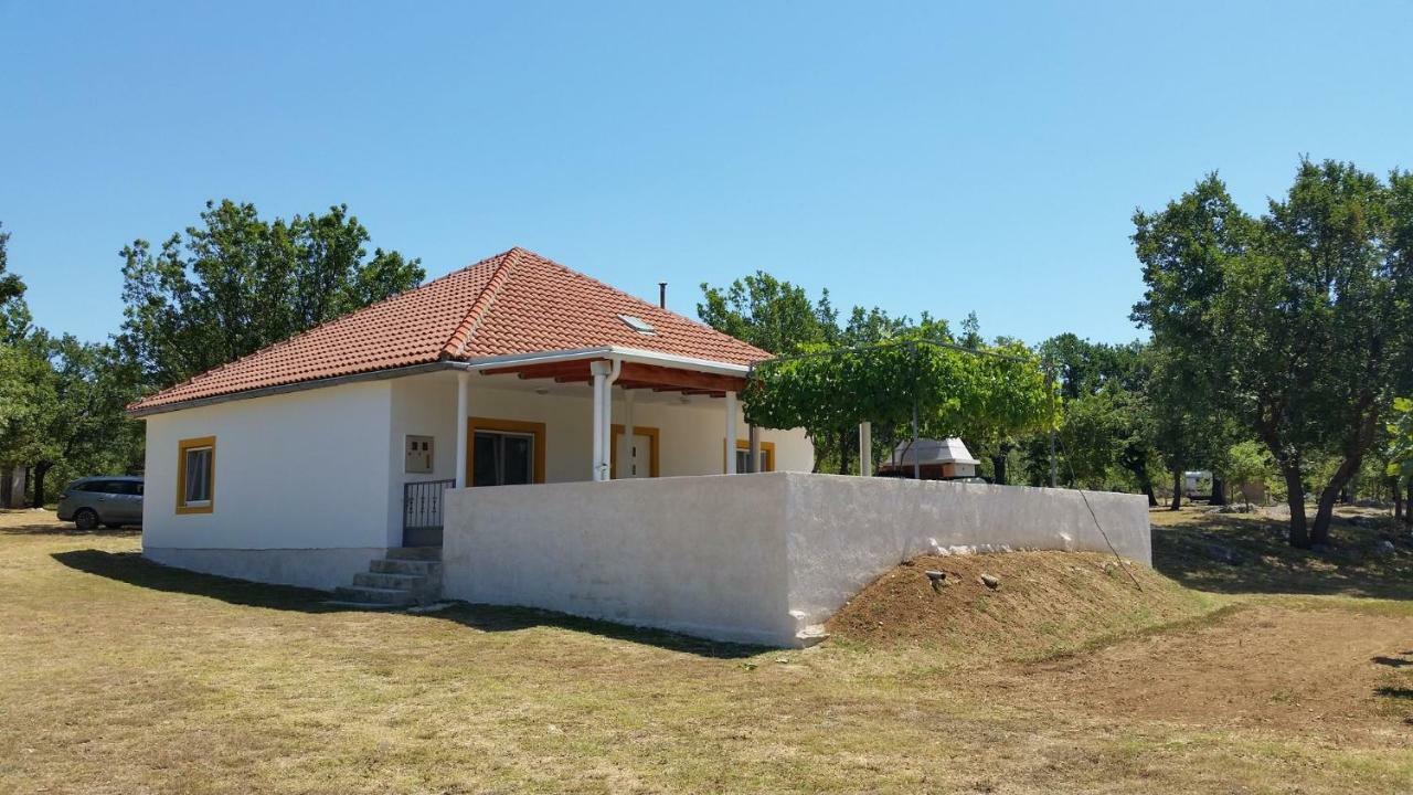Holiday House Tunjarice Обровац Экстерьер фото